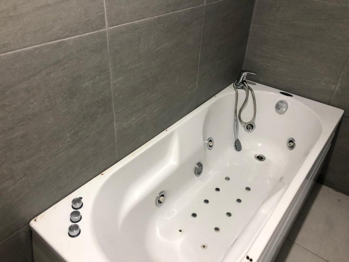 Attico Spa Крагуєваць Екстер'єр фото